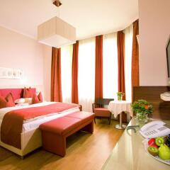 Hotel Pension Baronesse 4* Улучшенный номер с различными типами кроватей фото 2