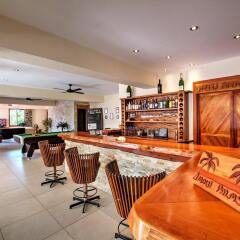 Отель Maui Palms гостиничный бар