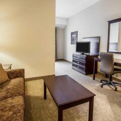 Отель Comfort Inn And Suites McMinnville комната для гостей фото 2