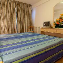 Отель El Puerto Ibiza Hotel & Spa Испания, Ивиса - 3 отзыва об отеле, цены и фото номеров - забронировать отель El Puerto Ibiza Hotel & Spa онлайн комната для гостей фото 4