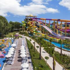 Отель Delphin BE Grand Resort бассейн
