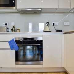 Апартаменты Modern 1 Bedroom Apartment in Greenwich в номере