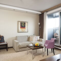 In Hotel Belgrade комната для гостей