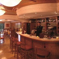 Hotel Sonnenburg Меран гостиничный бар
