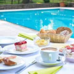 Flora Hotel & Suites Меран питание