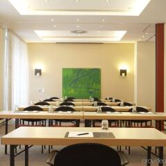 Отель IntercityHotel Nürnberg
