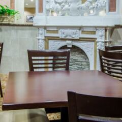 Отель Sleep Inn & Suites And Conference Center гостиничный бар