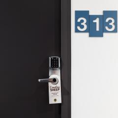 Отель B&B Hotel Zürich Airport Rümlang Швейцария, Рюмланг - отзывы, цены и фото номеров - забронировать отель B&B Hotel Zürich Airport Rümlang онлайн банкомат