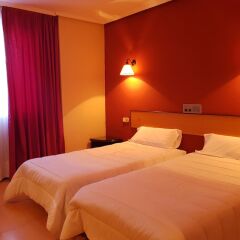 Отель City House Torrelavega Испания, Торрелавега - отзывы, цены и фото номеров - забронировать отель City House Torrelavega онлайн комната для гостей фото 4