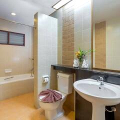 Отель Au Thong Residence ванная