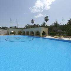 Отель Mediterranee Thalasso-Golf Хаммамет бассейн