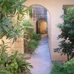 Отель Odysseus Court Gozo Мальта, Мунксар - отзывы, цены и фото номеров - забронировать отель Odysseus Court Gozo онлайн