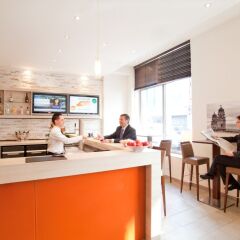 H+ Hotel München интерьер отеля фото 2