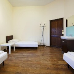 Отель Boutique Hostel Польша, Лодзь - 1 отзыв об отеле, цены и фото номеров - забронировать отель Boutique Hostel онлайн комната для гостей фото 5