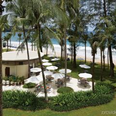 Отель Outrigger Laguna Phuket Beach Resort