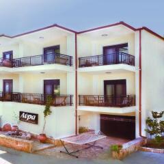 Апартаменты Avra Apartments Ситония вид на фасад
