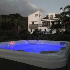 Отель With one Bedroom in Caloura, With Furnished Terrace and Wifi Португалия, Агуа-де-Пау - отзывы, цены и фото номеров - забронировать отель With one Bedroom in Caloura, With Furnished Terrace and Wifi онлайн бассейн