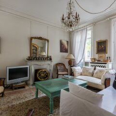 Отель Charming Townhouse Near Parc Montsouris Франция, Париж - отзывы, цены и фото номеров - забронировать отель Charming Townhouse Near Parc Montsouris онлайн комната для гостей фото 5