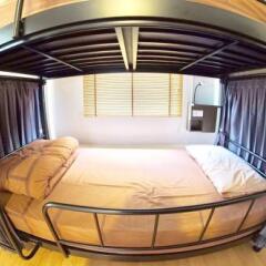Inn Trog And Inn Soi - Hostel - Adults Only Бангкок фото 5