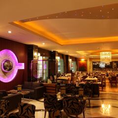 Armis Hotel гостиничный бар