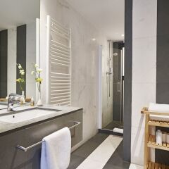 Отель AinB Sagrada Familia Apartments Испания, Барселона - 2 отзыва об отеле, цены и фото номеров - забронировать отель AinB Sagrada Familia Apartments онлайн ванная фото 4