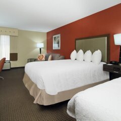Отель Hampton Inn Columbus-International Airport удобства в номере фото 2