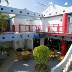 Отель Surfside Bed & Breakfast Центр Окинавы бассейн фото 3