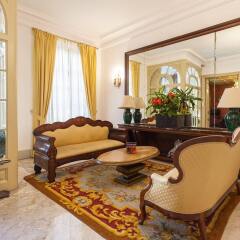 Hotel Diana интерьер отеля