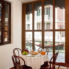 Отель Axel Hotel Venice Италия, Венеция - 1 отзыв об отеле, цены и фото номеров - забронировать отель Axel Hotel Venice онлайн питание