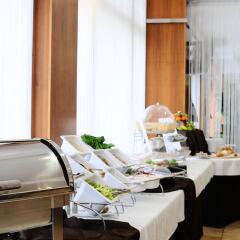 Отель Oliwski Hotel Польша, Гданьск - отзывы, цены и фото номеров - забронировать отель Oliwski Hotel онлайн питание фото 3