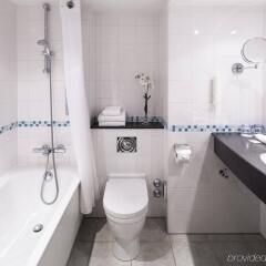 Отель Holiday Inn Munich - City Centre ванная фото 2