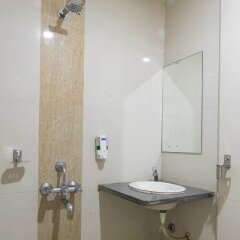 Hotel Sheetal Plaza in Surat, India from 51$, photos, reviews - zenhotels.com bathroom