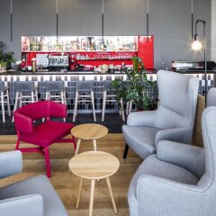 Отель Vienna House Easy Pilsen Чехия, Пльзень - 3 отзыва об отеле, цены и фото номеров - забронировать отель Vienna House Easy Pilsen онлайн интерьер отеля фото 2