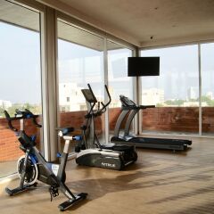 Hotel Velvet Plaza фитнесс-зал