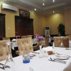 Carat 24 Business Hotel and Suites LTD питание
