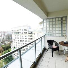 Отель Apartament z widokowymi tarasami Польша, Варшава - отзывы, цены и фото номеров - забронировать отель Apartament z widokowymi tarasami онлайн балкон