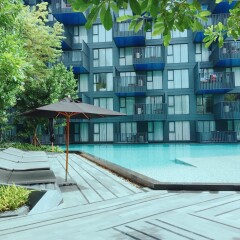 Отель The Deck Condo Patong бассейн фото 3