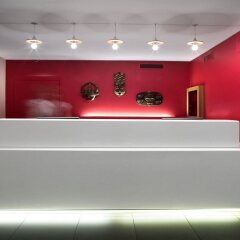 Отель La Cour Des Augustins Boutique Gallery Design Hotel Швейцария, Женева - отзывы, цены и фото номеров - забронировать отель La Cour Des Augustins Boutique Gallery Design Hotel онлайн интерьер отеля фото 2