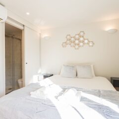 Апартаменты Alfama Cozy Two-Bedroom Apartment w/ River View - by LU Holidays комната для гостей фото 5