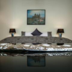 Отель The Host Boutique Guesthouse Слима в номере
