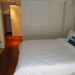 Отель Guangzhou Grand View Golden Palace Apartment Китай, Гуанчжоу - отзывы, цены и фото номеров - забронировать отель Guangzhou Grand View Golden Palace Apartment онлайн комната для гостей фото 2