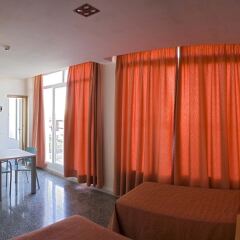 Отель Albergue Inturjoven Jerez De La Frontera Испания, Херес-де-ла-Фронтера - отзывы, цены и фото номеров - забронировать отель Albergue Inturjoven Jerez De La Frontera онлайн комната для гостей фото 2
