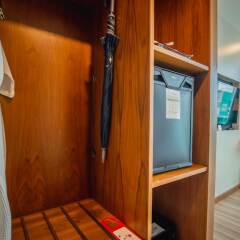 Sira Grande Hotel & Spa сейф в номере