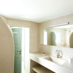 Отель Big Blue Villa by Caldera Houses Греция, Остров Санторини - отзывы, цены и фото номеров - забронировать отель Big Blue Villa by Caldera Houses онлайн ванная фото 2