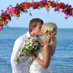 Отель Coconut Grove Beachfront Cottages