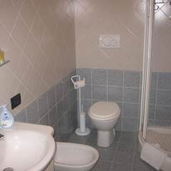 Отель Bed & Breakfast 2 Palme Италия, Падуя - отзывы, цены и фото номеров - забронировать отель Bed & Breakfast 2 Palme онлайн ванная