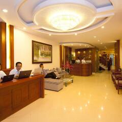 Отель Hanoi Holiday Diamond Hotel Вьетнам, Ханой - 1 отзыв об отеле, цены и фото номеров - забронировать отель Hanoi Holiday Diamond Hotel онлайн интерьер отеля фото 2