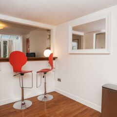 Отель Modern 2 Bed Garden Flat, St Johns Wood интерьер отеля