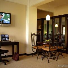 Отель Holiday Inn Hotel & Suites Centro Historico Мексика, Гвадалахара - отзывы, цены и фото номеров - забронировать отель Holiday Inn Hotel & Suites Centro Historico онлайн удобства в номере