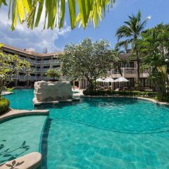 Отель Thara Patong Beach Resort & Spa Таиланд, Пхукет - 7 отзывов об отеле, цены и фото номеров - забронировать отель Thara Patong Beach Resort & Spa онлайн бассейн фото 3